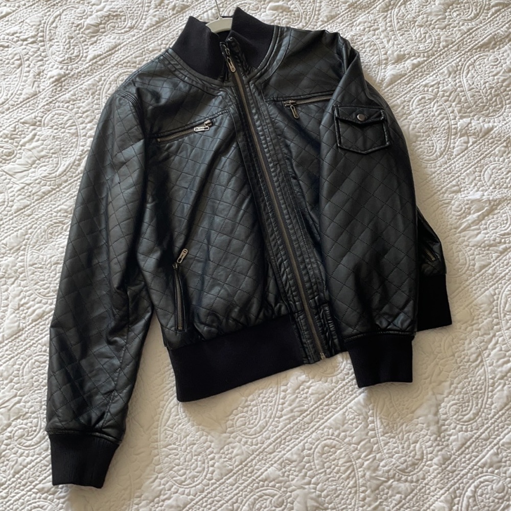 STYLE Women’s Bomber Style Jacket. Size XL
